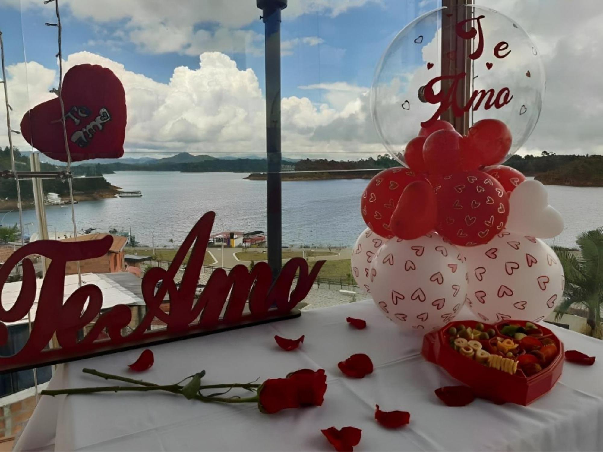 Hotel Guatatur Guatapé 外观 照片