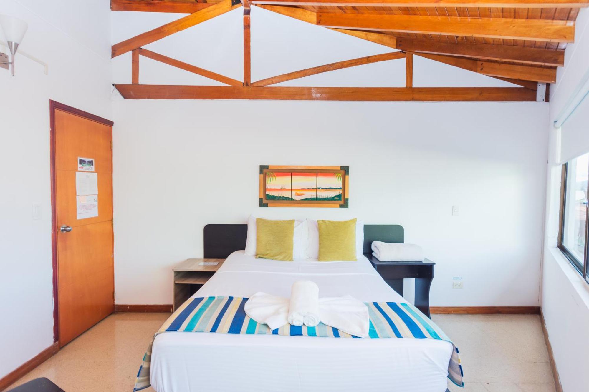 Hotel Guatatur Guatapé 外观 照片