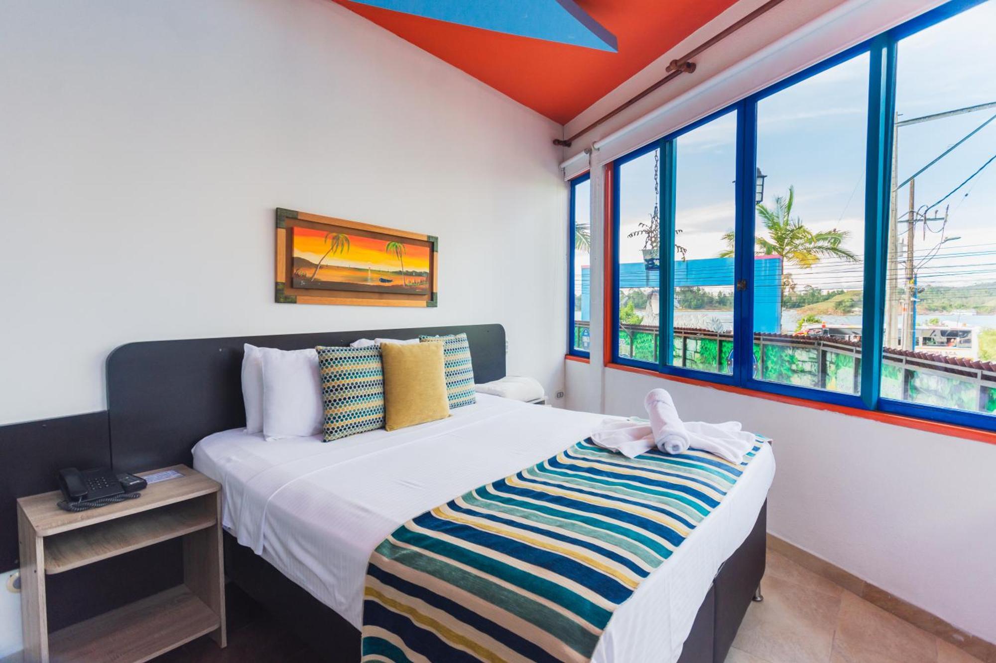 Hotel Guatatur Guatapé 外观 照片