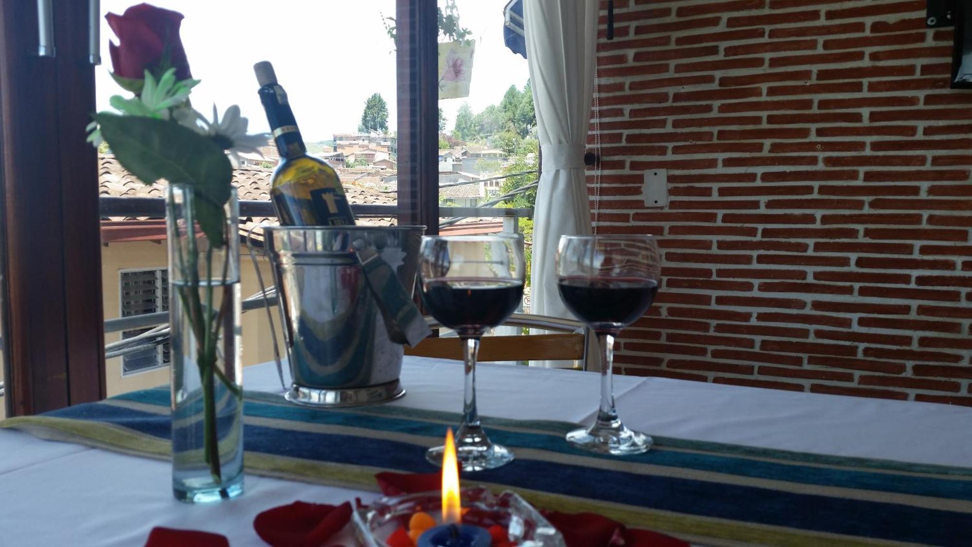 Hotel Guatatur Guatapé 外观 照片