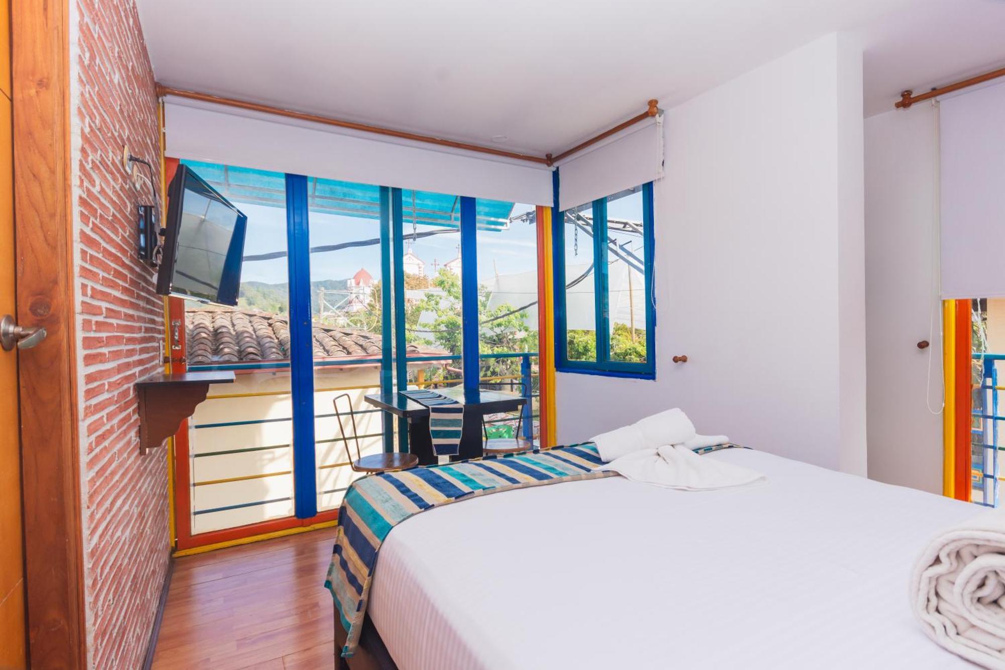 Hotel Guatatur Guatapé 外观 照片