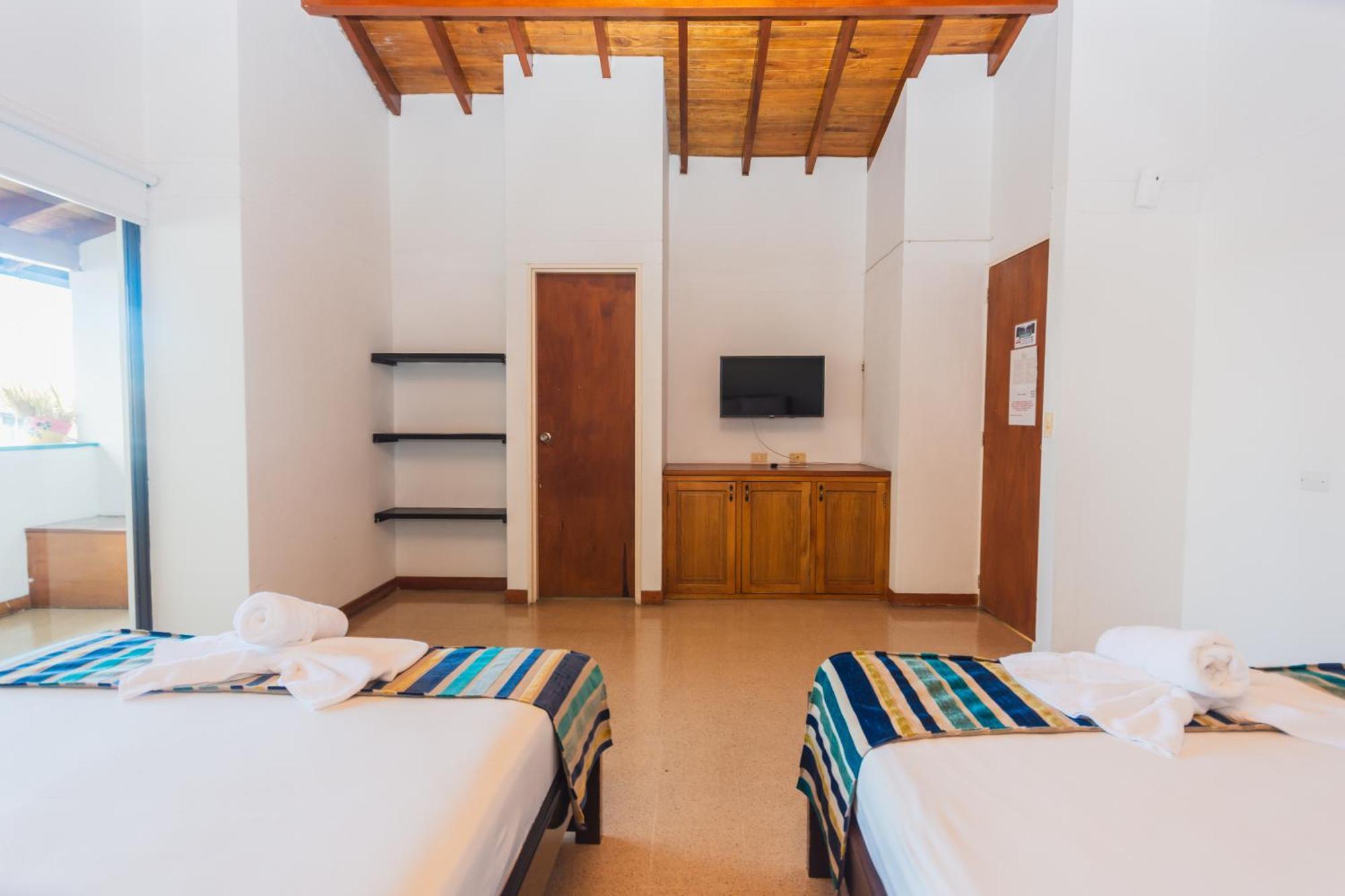 Hotel Guatatur Guatapé 外观 照片